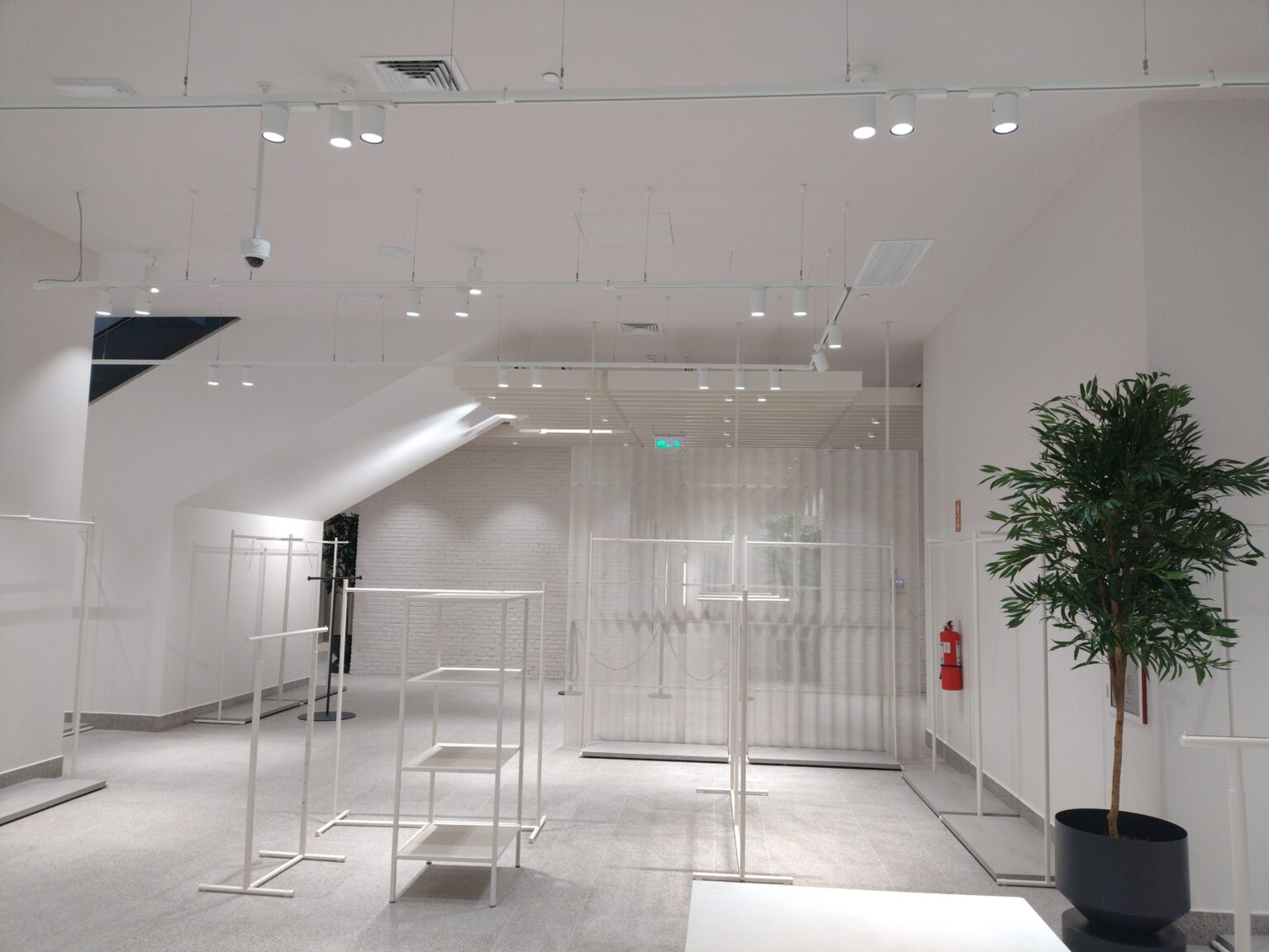 Tienda H&M Costanera Center 2023 Providencia 4