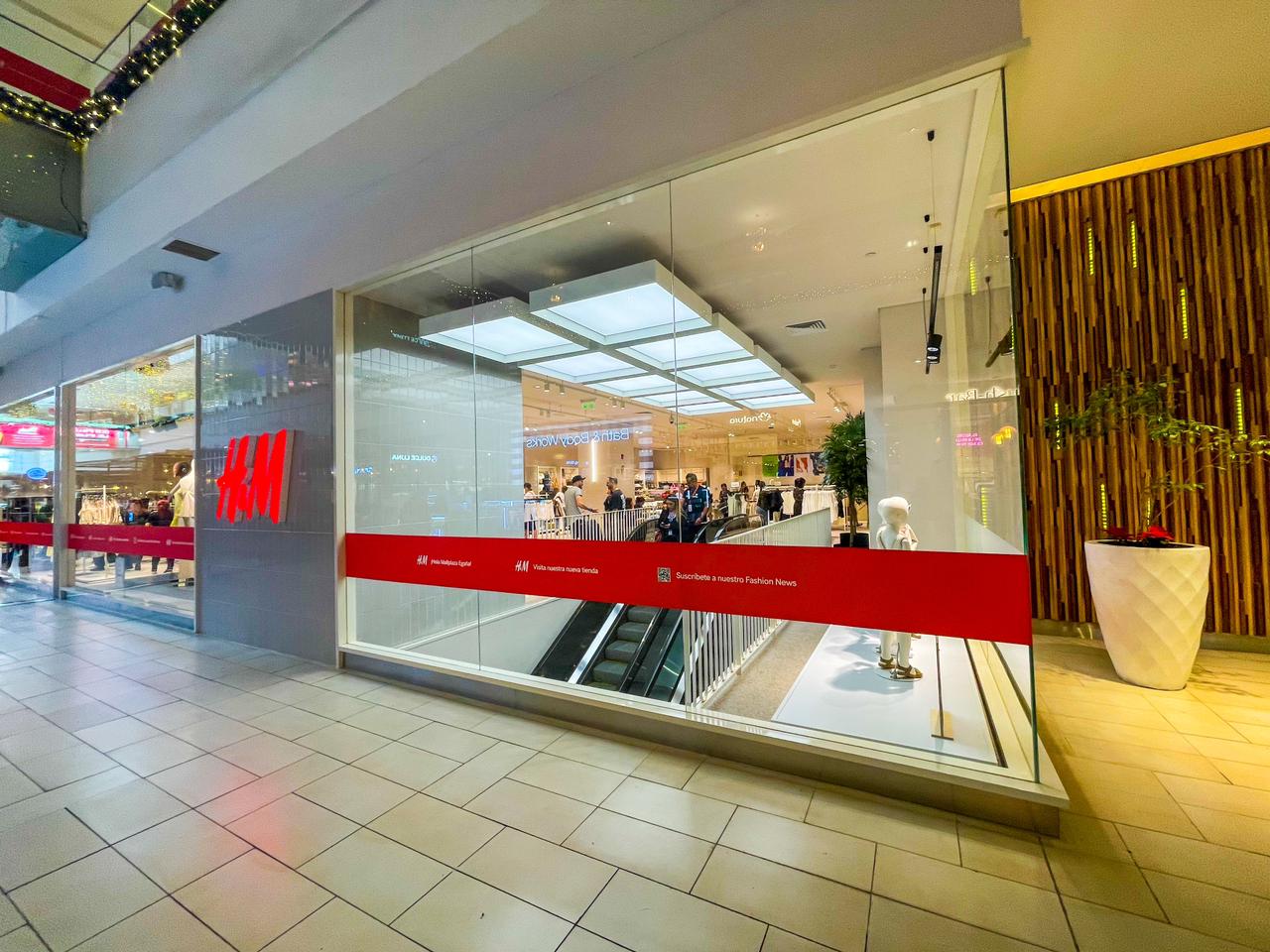 Tienda H&M Mall Plaza Egaña 2023, La Reina 11