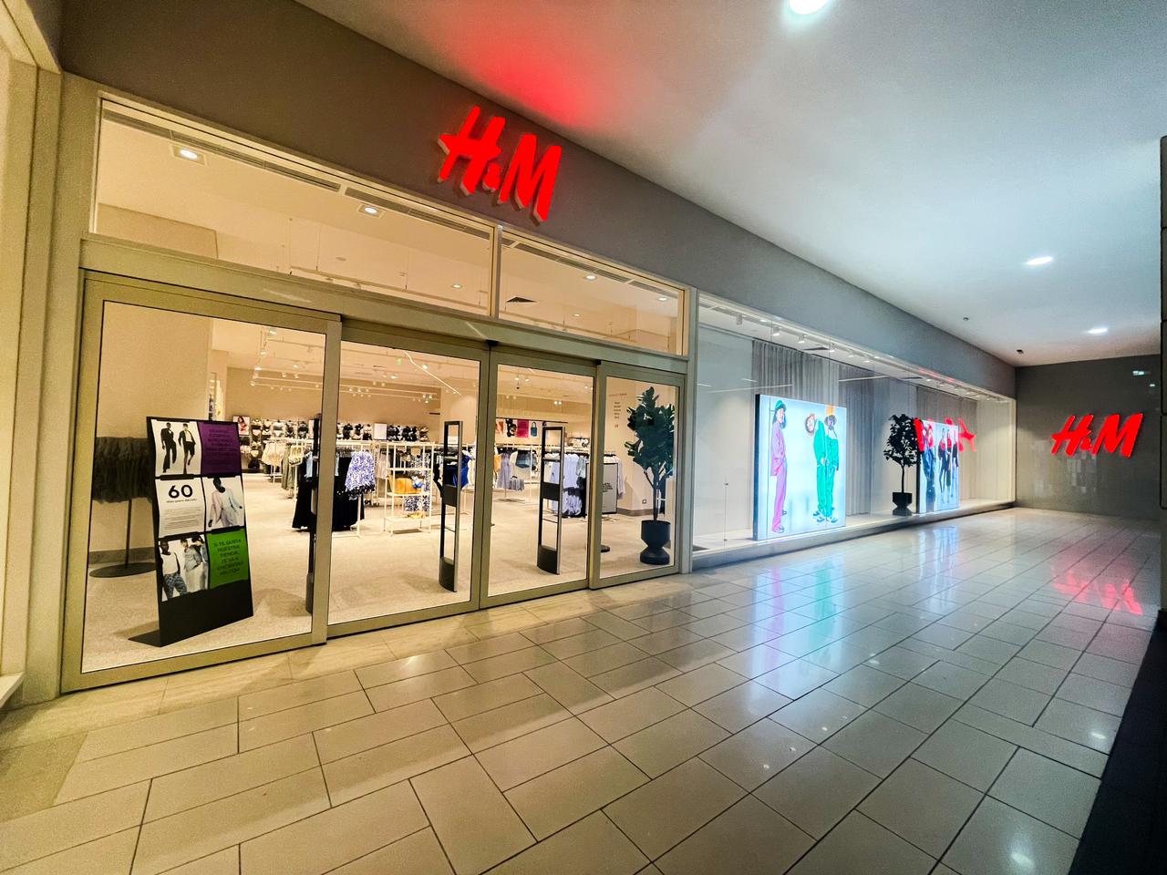 Tienda H&M Mall Plaza Egaña 2023, La Reina 9